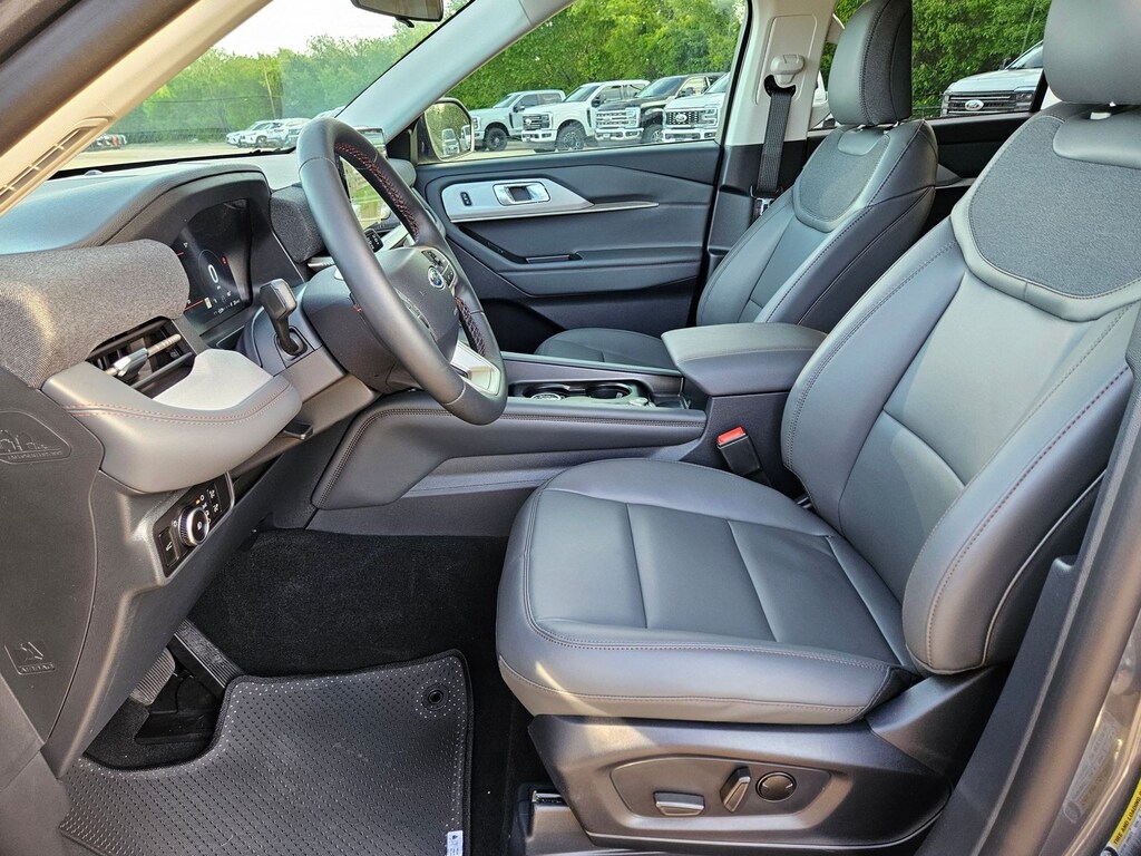 New 2026 Ford Explorer Active w/200A Pkg SUV