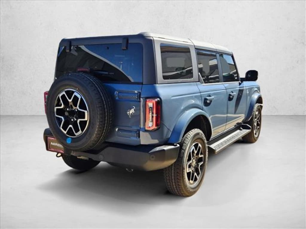 New 2025 Ford Bronco Outer Banks SUV