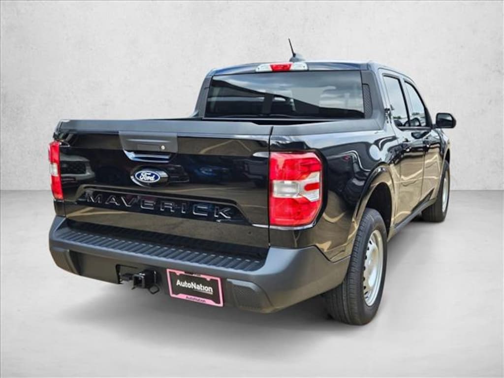 New 2025 Ford Maverick XL Truck SuperCrew