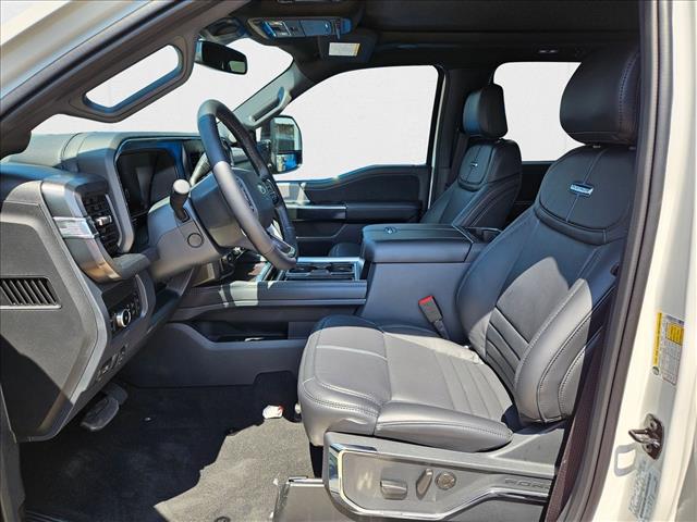 2026 Ford F-350 Platinum photo 4