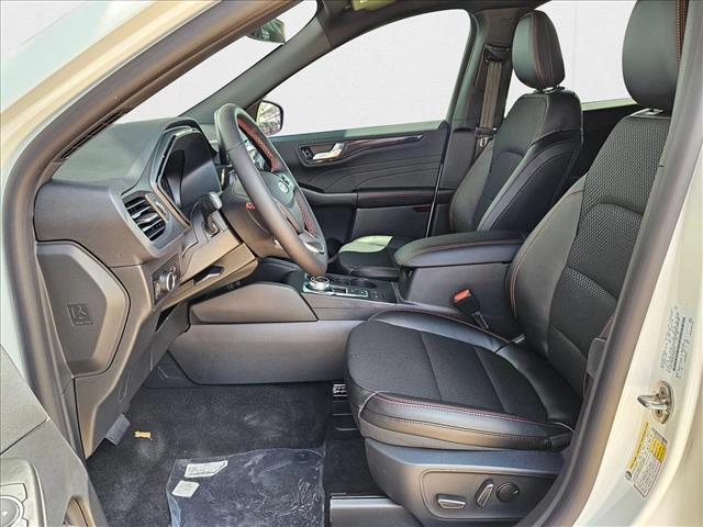 2025 Ford Escape ST-Line photo 4