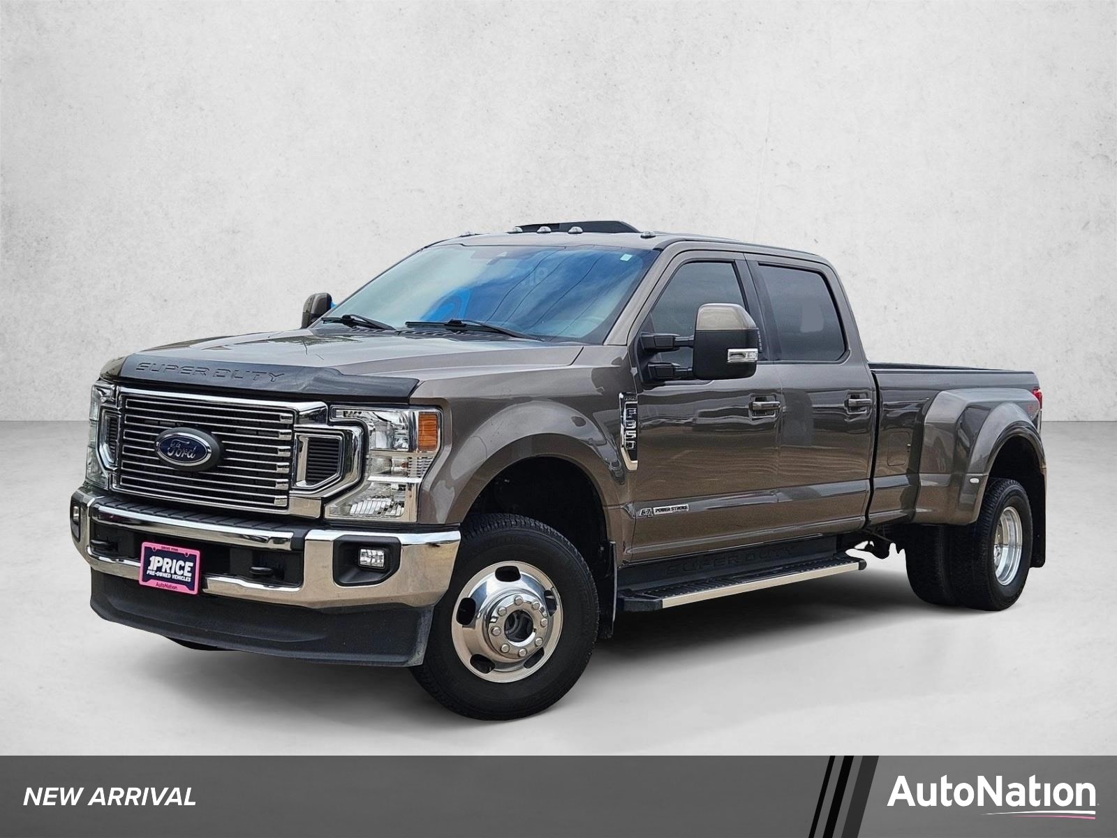 2022 Ford F-350 Lariat 4x4 Crew Cab 8' Box DRW's photo
