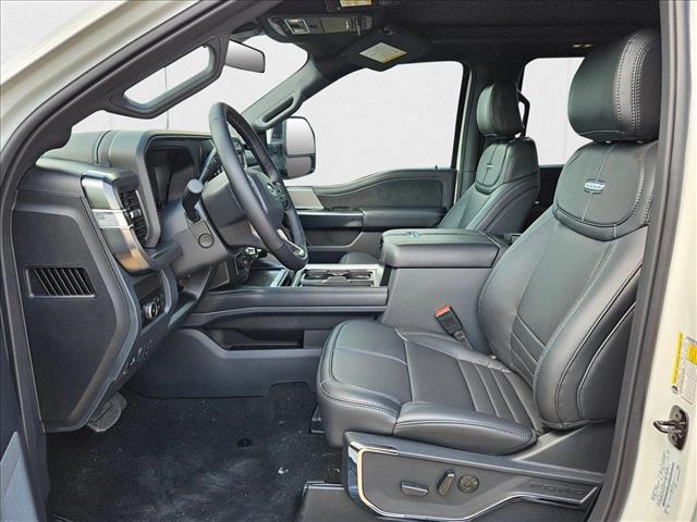 2026 Ford F-350 Platinum photo 4