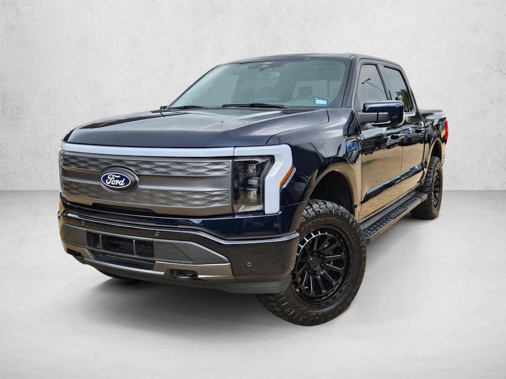 Used 2024 Ford F-150 Lightning LARIAT Truck SuperCrew Cab