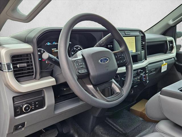 2025 Ford F-350 XL photo 3