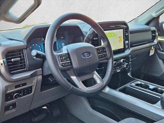 2025 Ford F-150 XLT photo 3