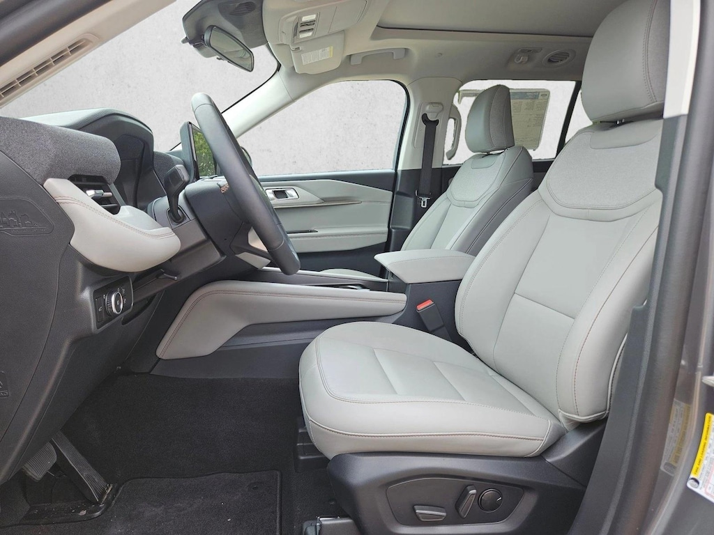 New 2026 Ford Explorer Active w/200A Pkg SUV