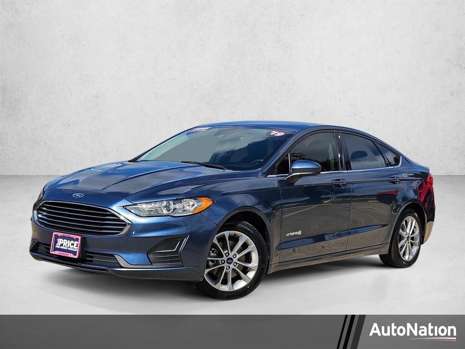 2019 Ford Fusion SE's photo