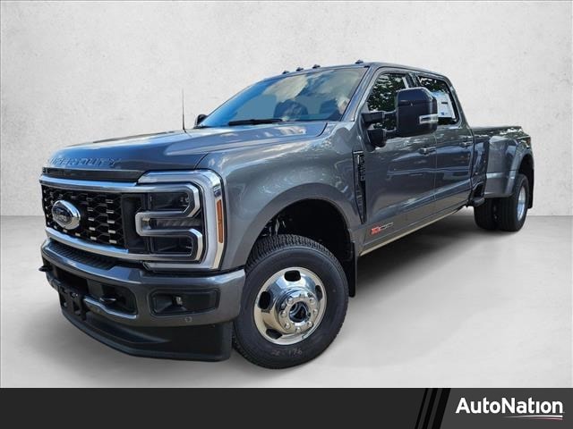 2026 Ford F-350 Super Duty Platinum's photo