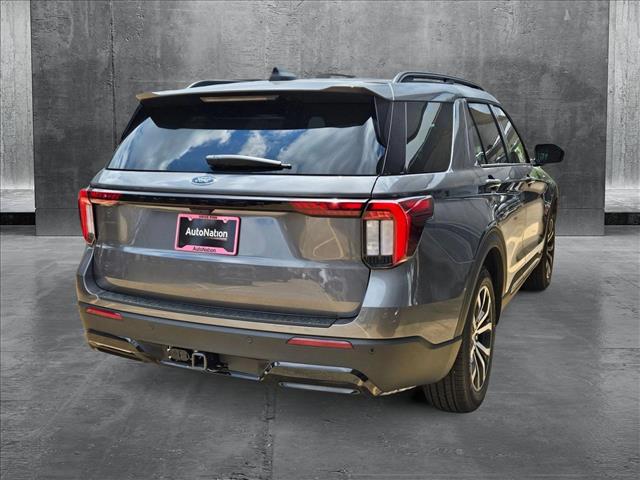 2025 Ford Explorer ST-Line photo 2