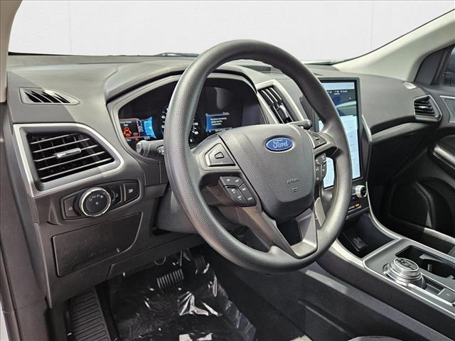 2024 Ford Edge SE photo 3