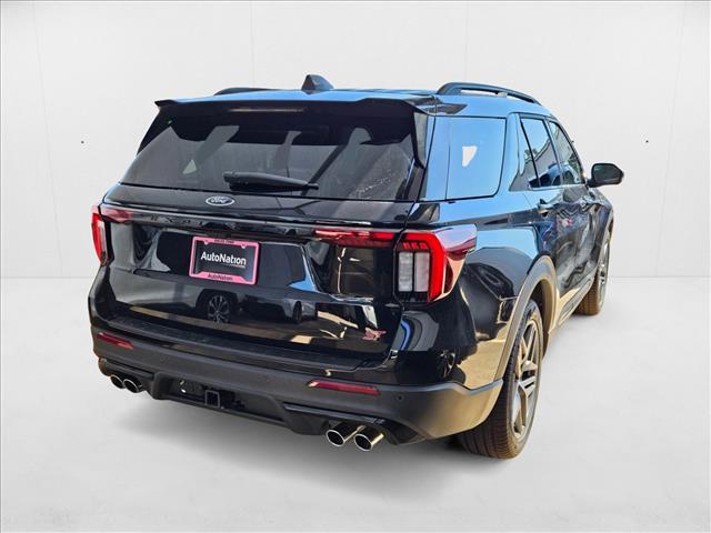 2025 Ford Explorer ST photo 2
