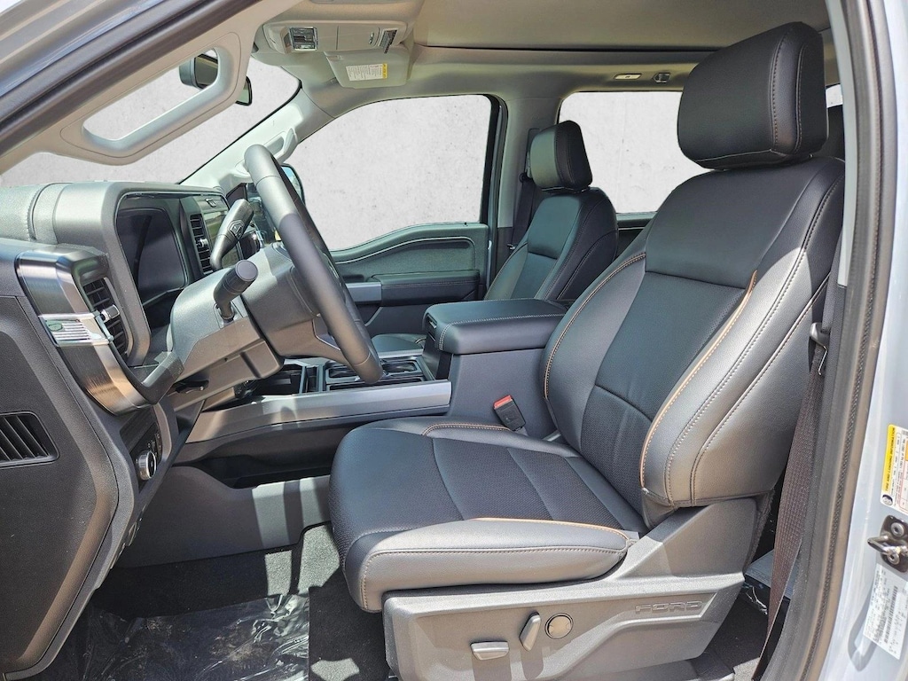 New 2026 Ford F-250 LARIAT Truck Crew Cab