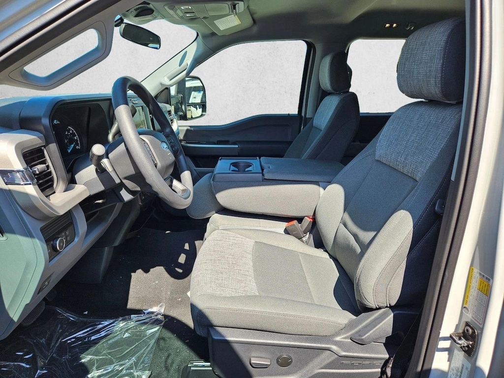 New 2026 Ford F-250 XLT Truck Crew Cab