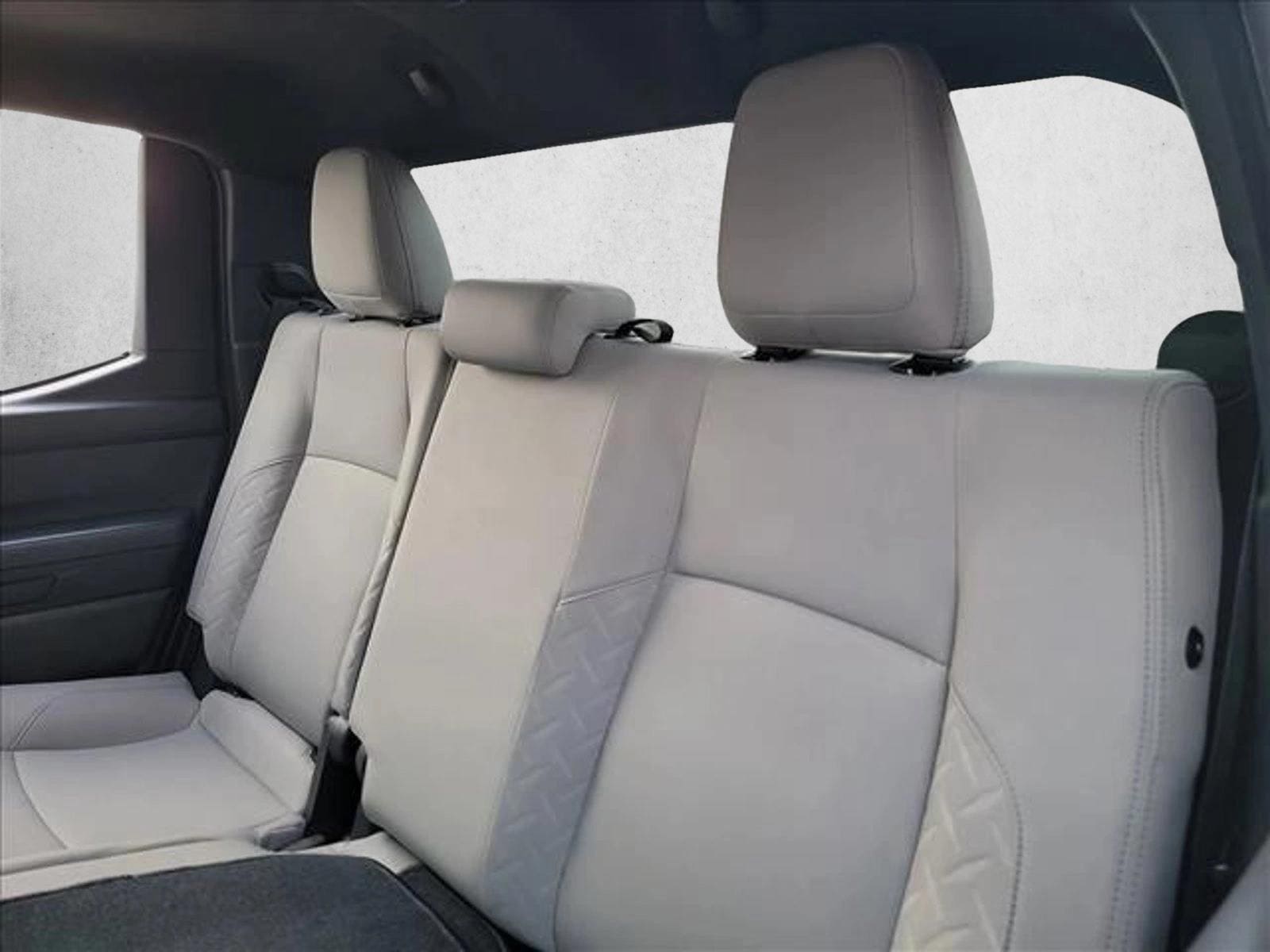 2024 Toyota Tacoma SR5 - Photo 14