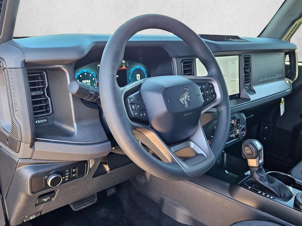 New 2025 Ford Bronco Base SUV
