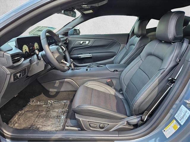 2025 Ford Mustang EcoBoost Premium photo 4