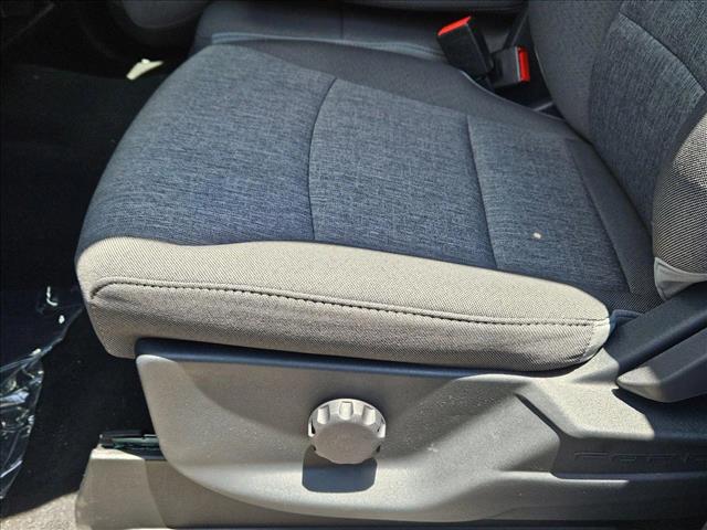 2025 Ford F-250 XL photo 4