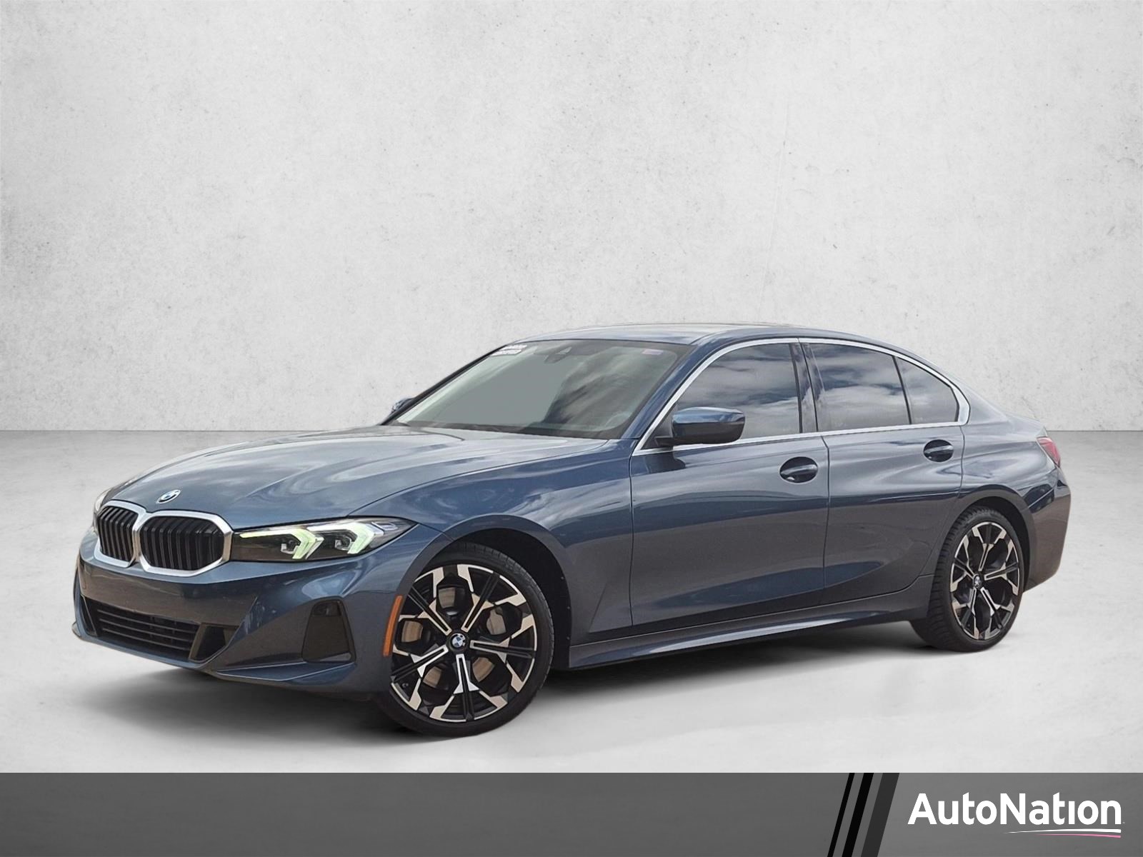  BMW 330i