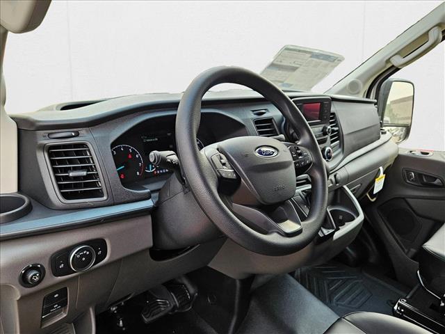 2025 Ford Transit photo 3