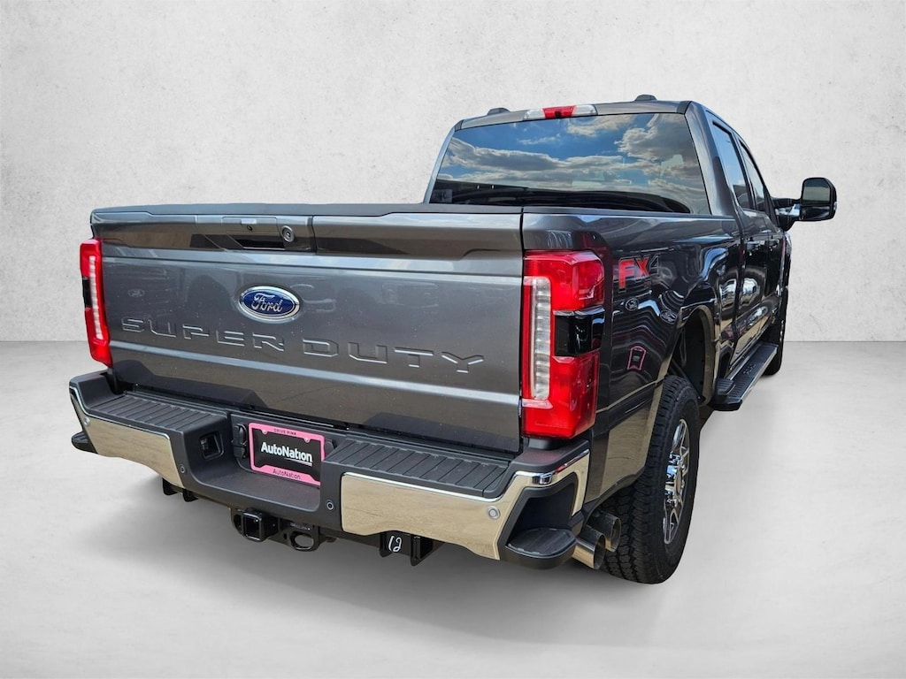 New 2026 Ford F-250 LARIAT Truck Crew Cab