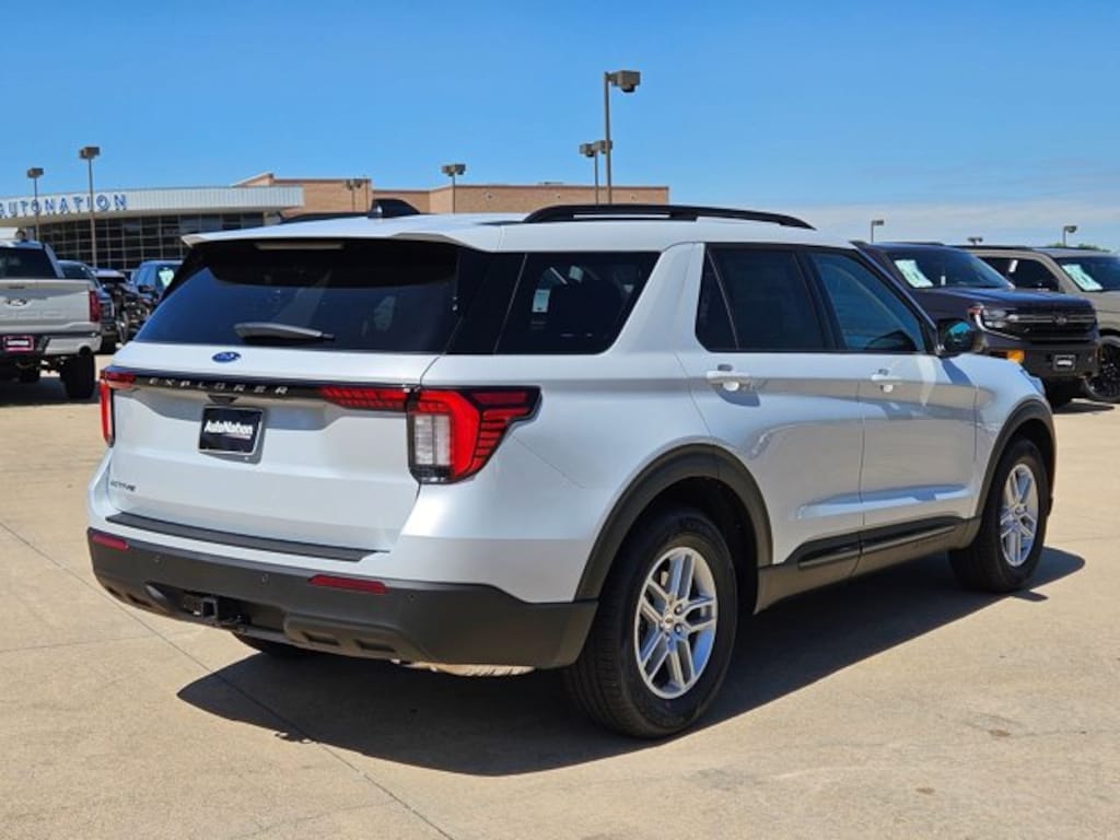 New 2026 Ford Explorer Active w/200A Pkg SUV