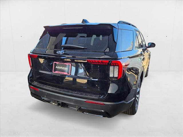 2025 Ford Explorer ST-Line photo 2