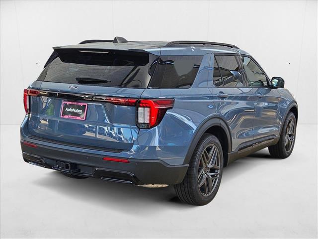 2025 Ford Explorer ST-Line photo 2