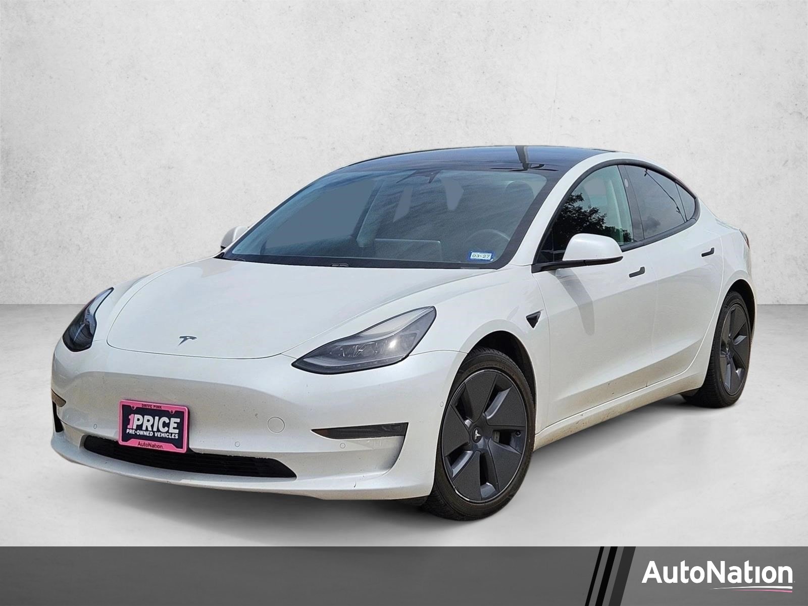 2021 Tesla Model 3 Standard Range Plus's photo