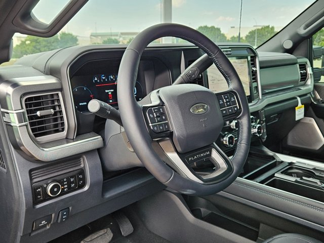 2025 Ford F-450 Platinum photo 2
