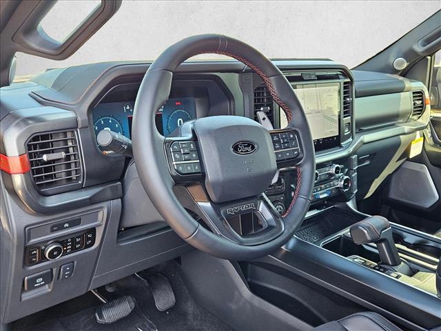 2025 Ford F-150 Raptor photo 3