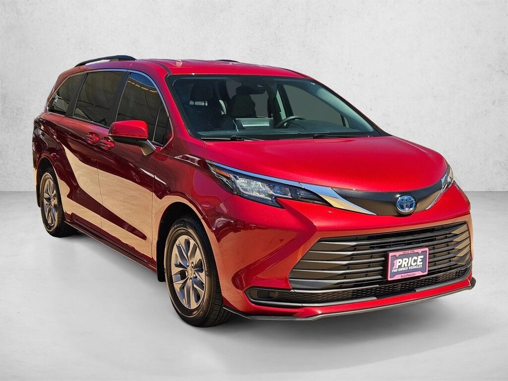 Used 2023 Toyota Sienna LE Van Passenger Van