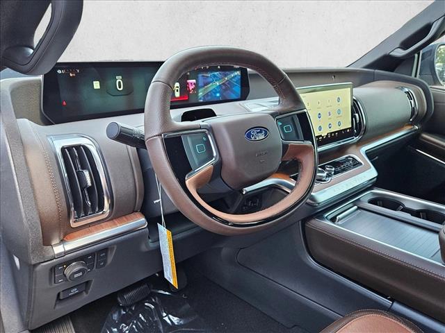 2025 Ford Expedition MAX King Ranch photo 3