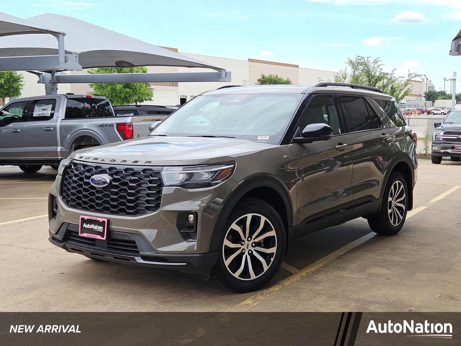 2026 Ford Explorer ST-LINE 4WD's photo
