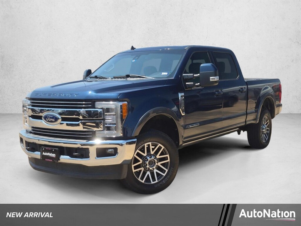 Used 2019 Ford F-250 LARIAT Truck Crew Cab