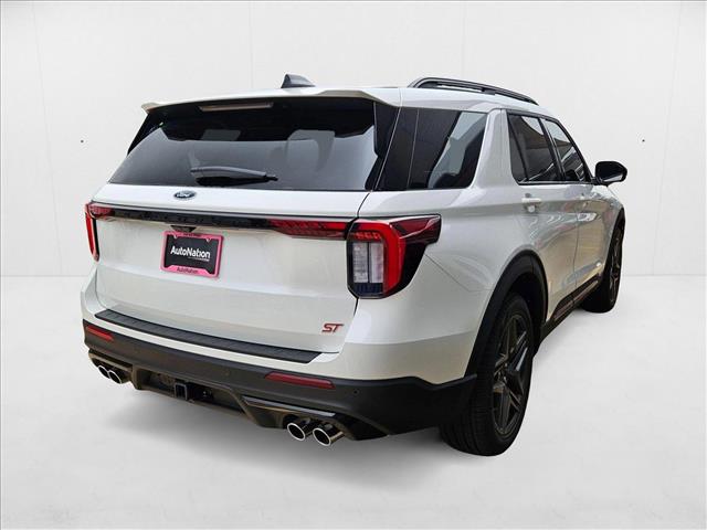 2025 Ford Explorer ST photo 2