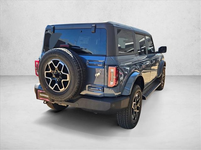 2025 Ford Bronco Outer Banks photo 2