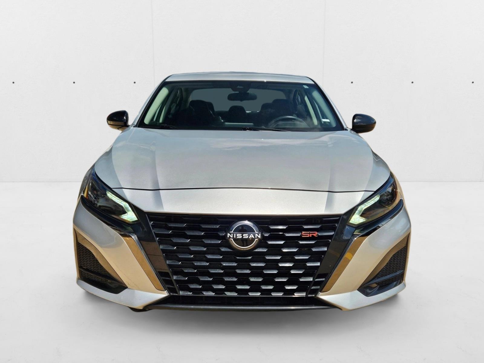 2024 Nissan Altima 2.5 SR photo 2