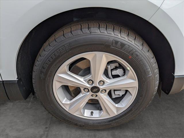 2024 Ford Edge SE photo 3