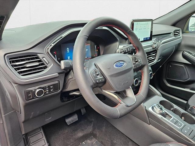 2025 Ford Escape ST-Line photo 2