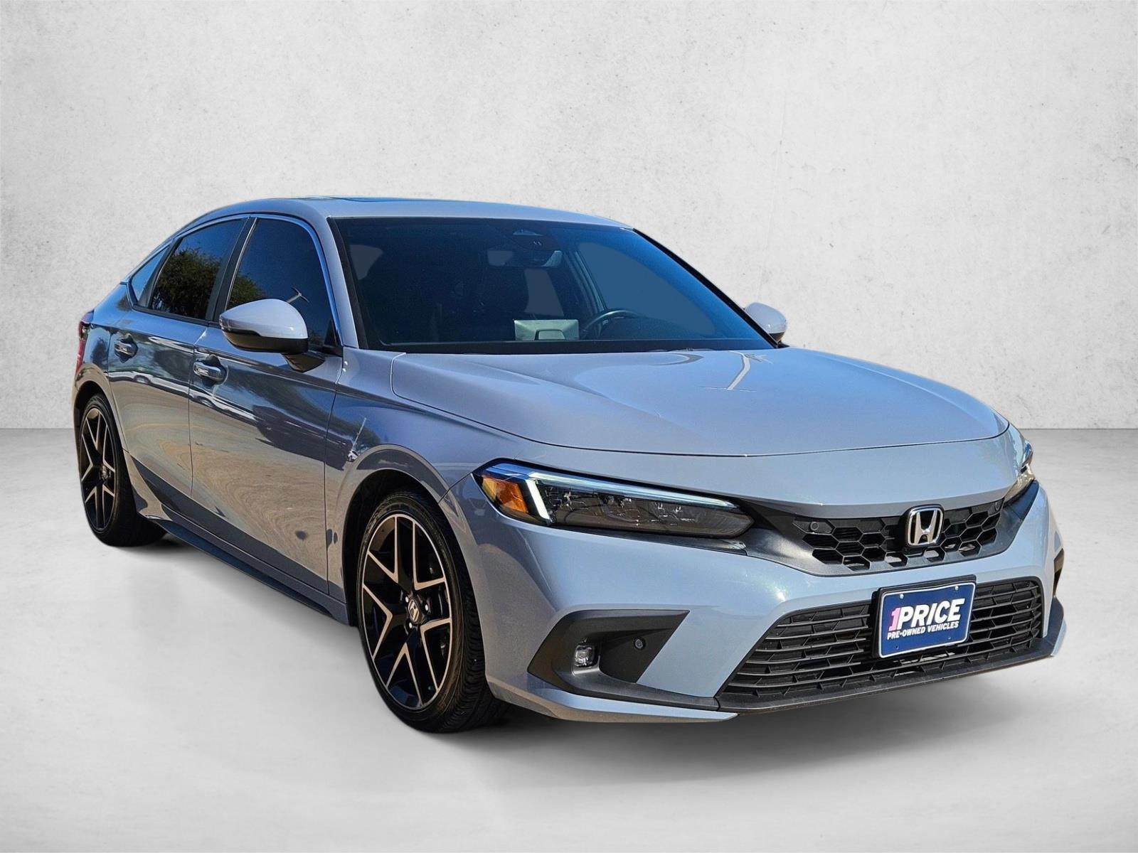 2024 Honda Civic Sport Touring Hatchback photo 3