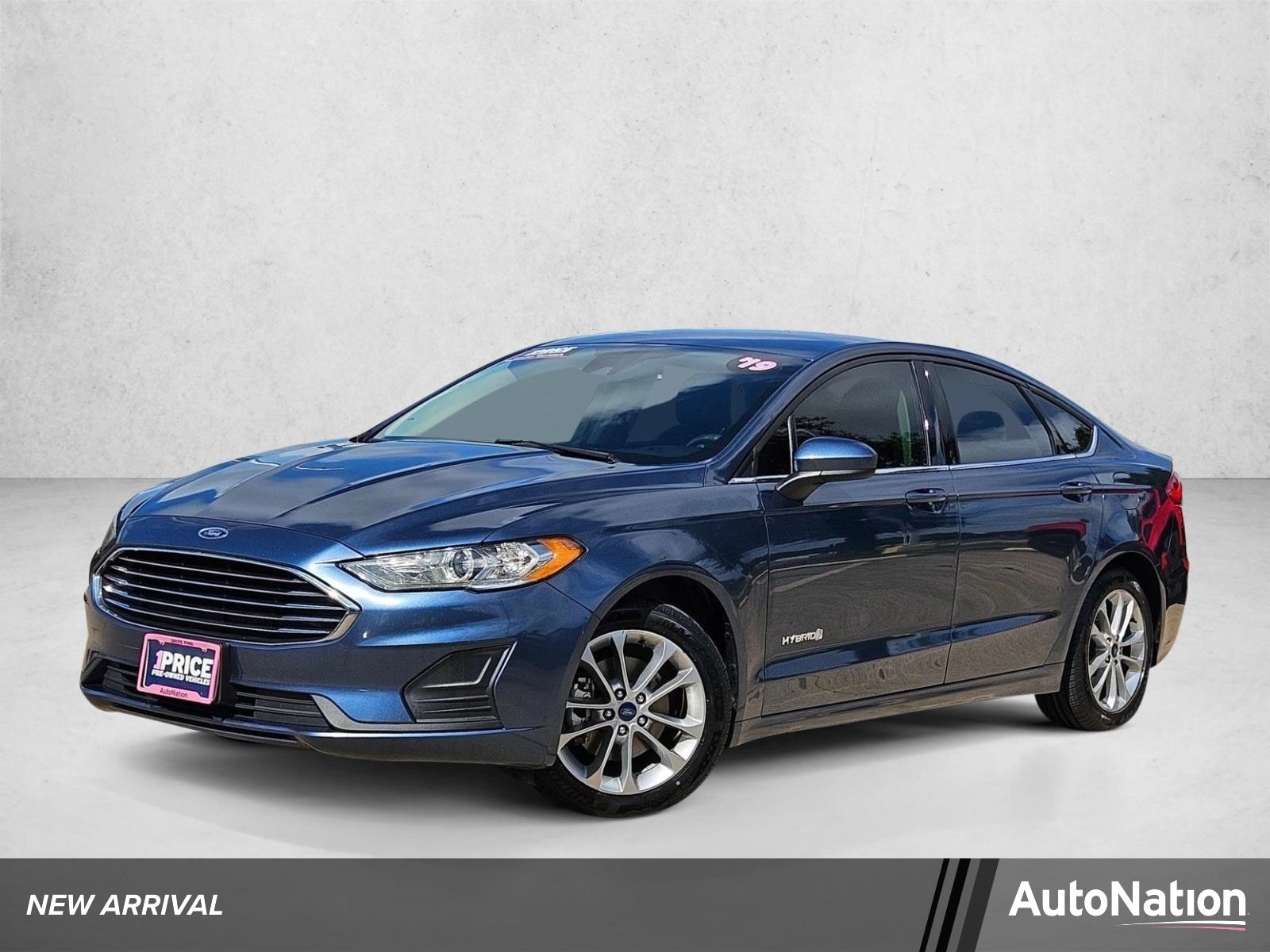 2019 Ford Fusion SE's photo
