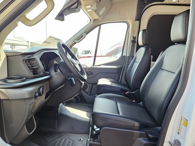 2025 Ford Transit photo 4