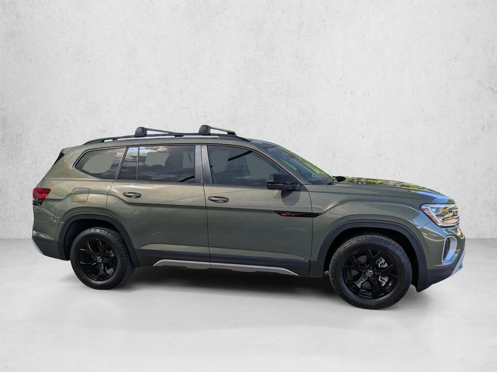 Used 2024 Volkswagen Atlas 2.0T Peak Edition SE w/Technology SUV