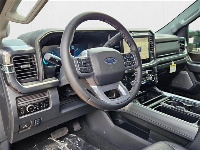 2025 Ford F-250 Lariat photo 3