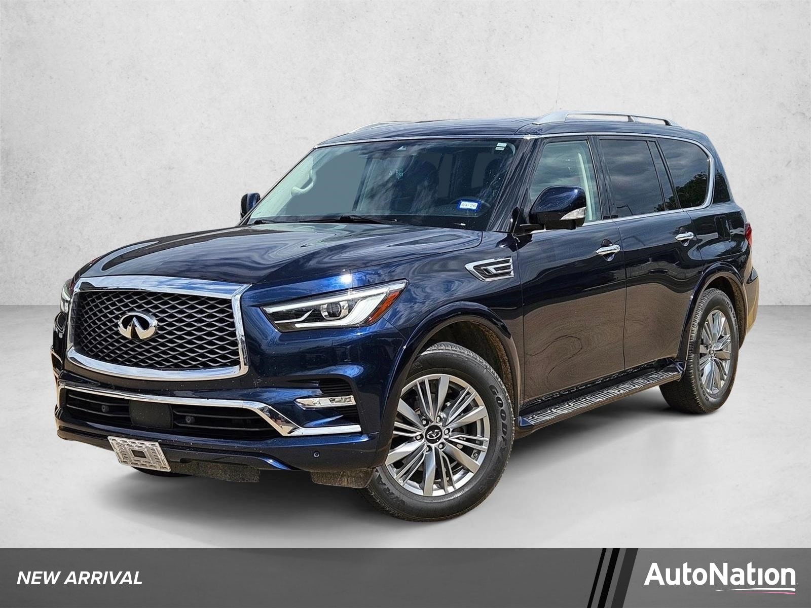 2021 INFINITI QX80's photo