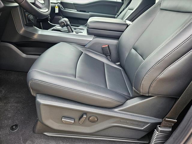 2025 Ford F-150 XLT photo 4