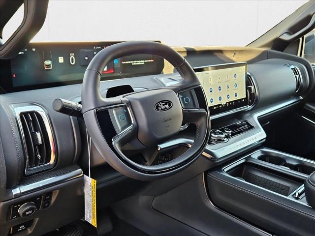 2025 Ford Expedition Platinum photo 3