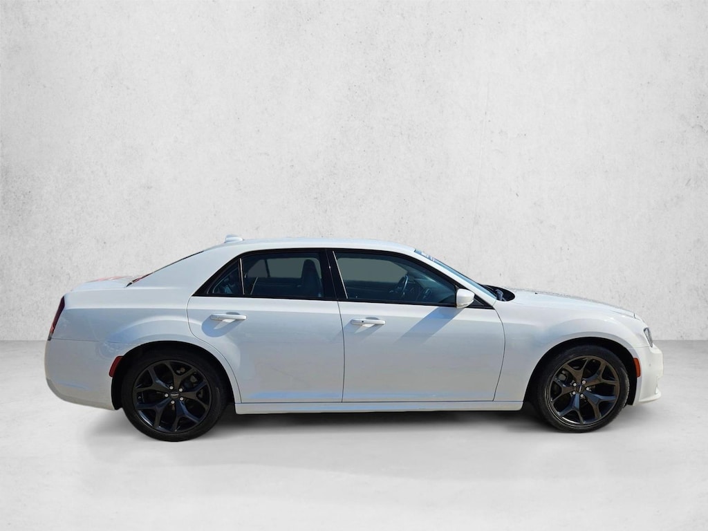 Used 2022 Chrysler 300 Touring L Sedan