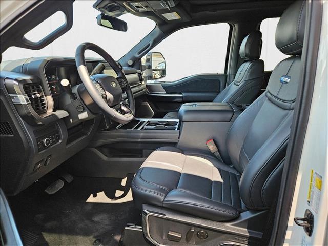 2026 Ford F-250 Platinum photo 4